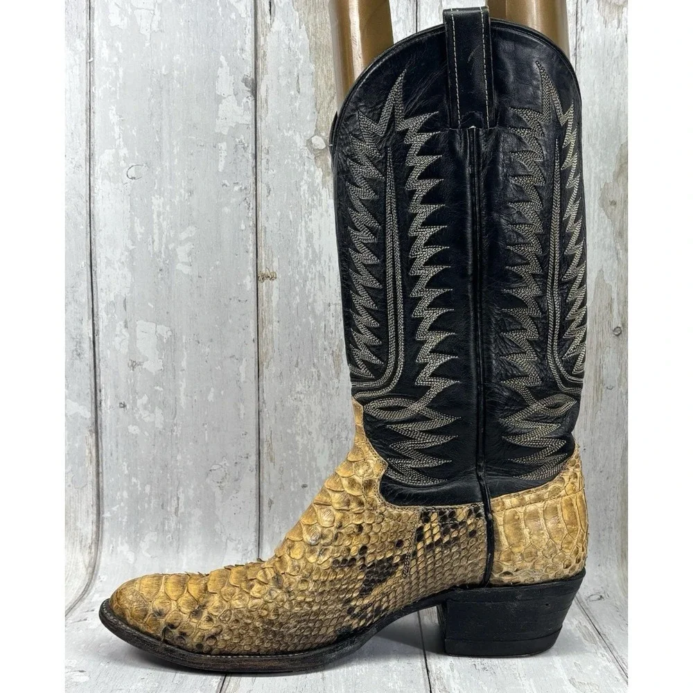 Cowtown vintage python